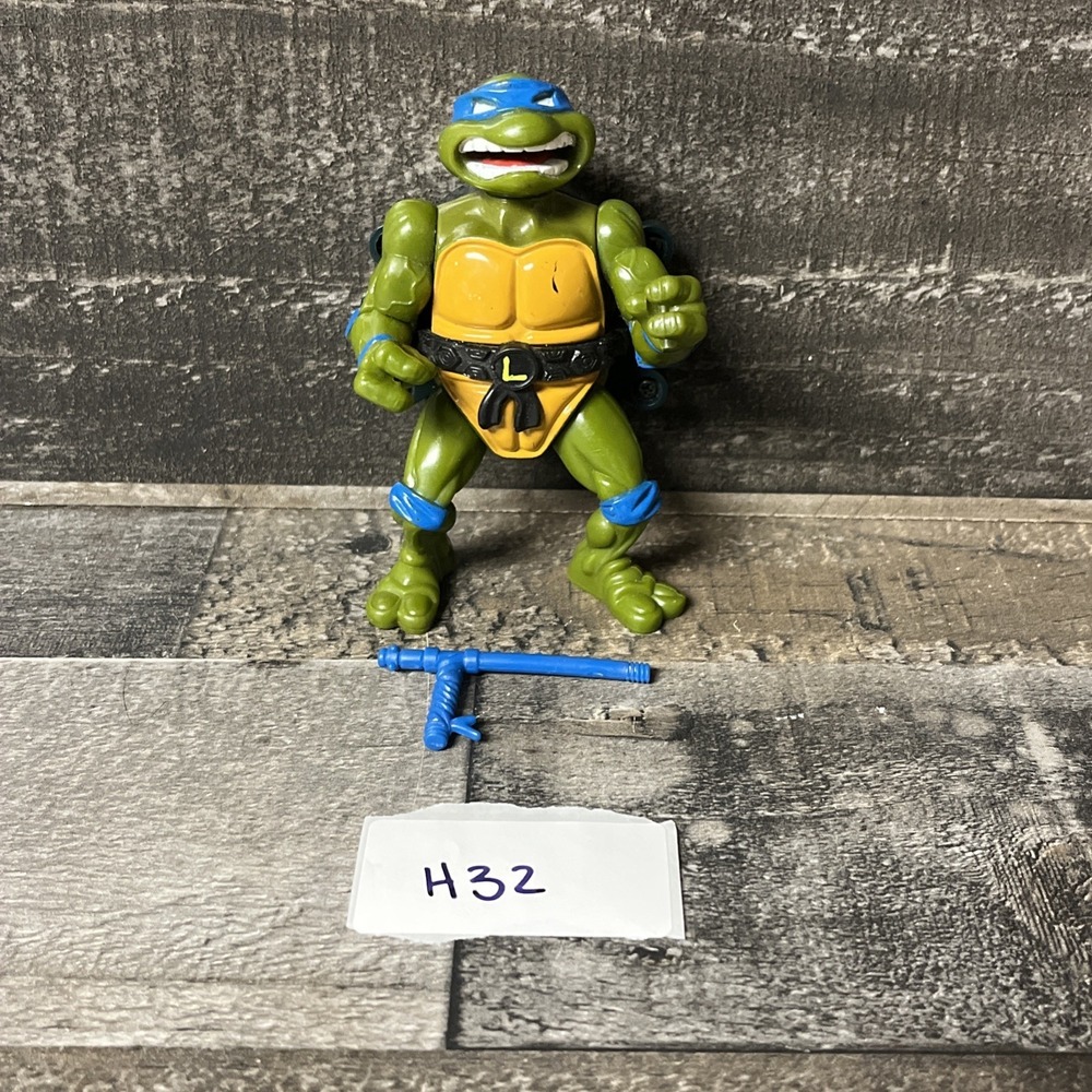 1991 Leonardo Talkin' Leo Teenage Mutant Ninja Turtles TMNT Playmate Vintage